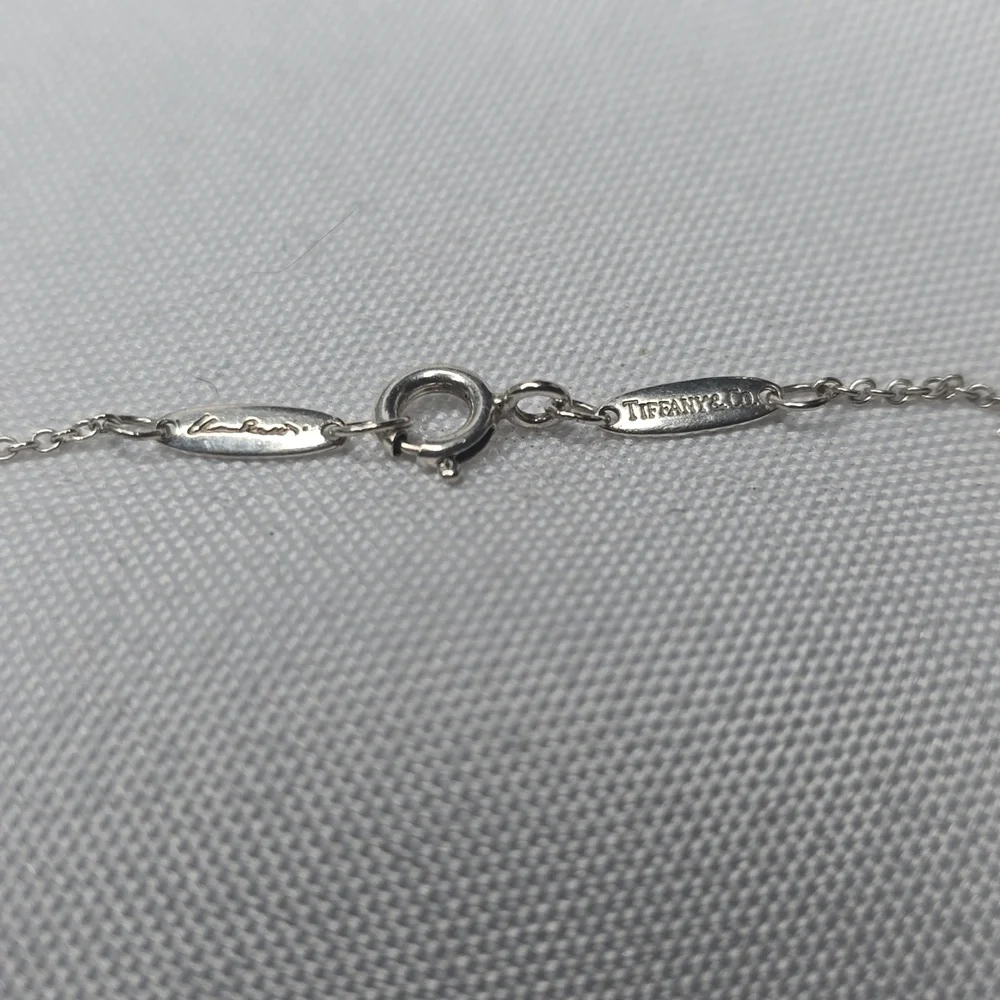 Tiffany & Co  Elsa Peretti  24 mm Thumbprint Round on chain - Picture 3 of 6